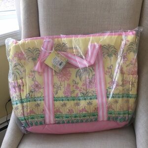 NWT Lilly Pulitzer Picnic Cooler Finch yellow tropical oasis engineered